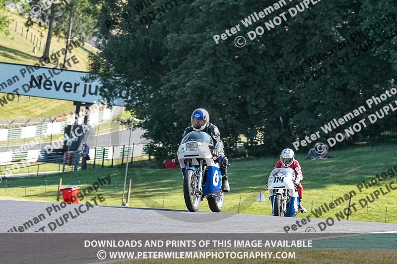cadwell park;cadwell park photographs;cadwell trackday photographs;enduro digital images;event digital images;eventdigitalimages;peter wileman photography;racing digital images;trackday digital images;trackday photos